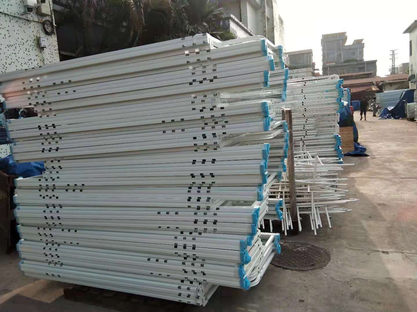 上下鋪鐵床用什么材料做的好？