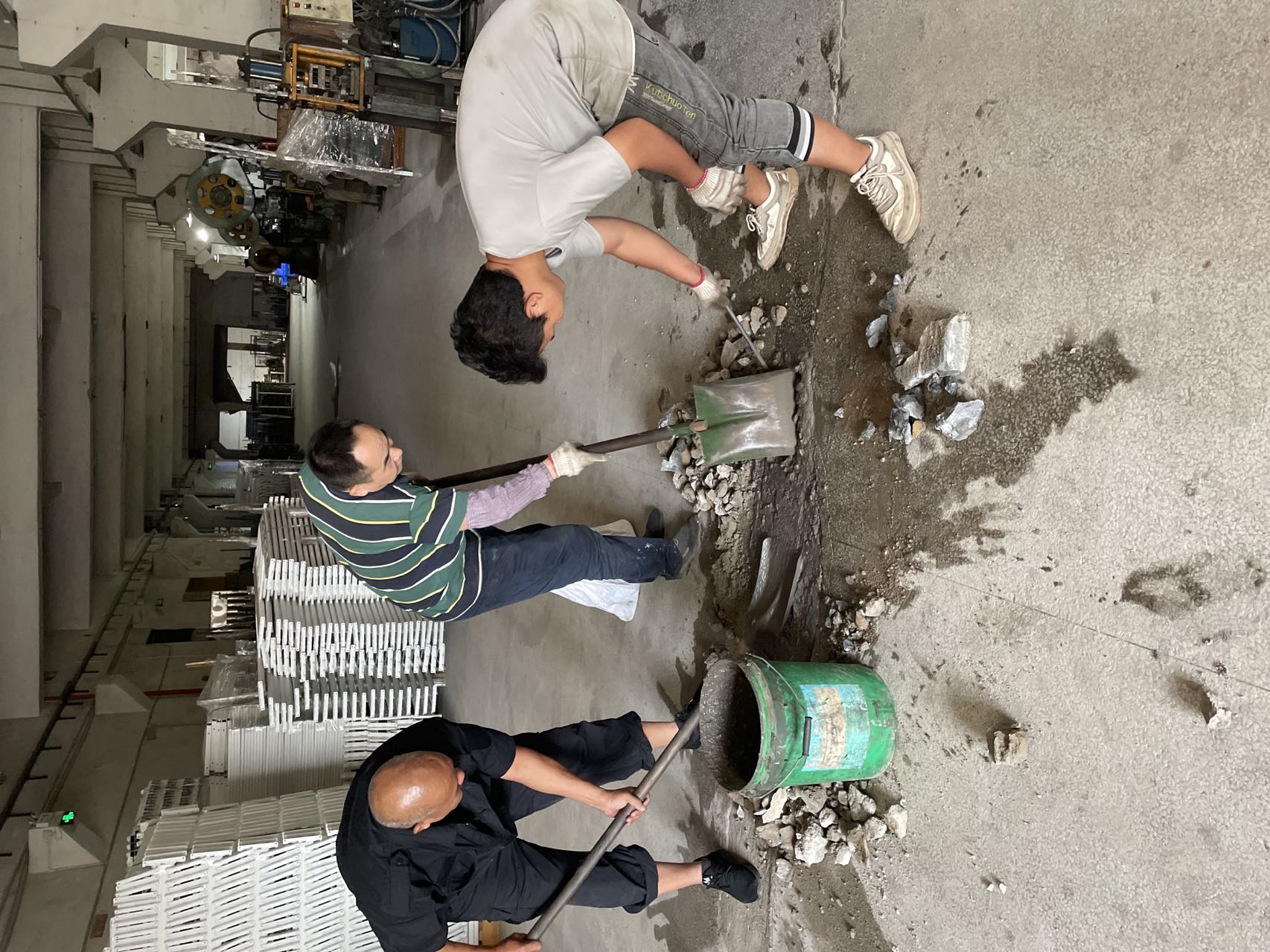 上下鋪鐵床廠家淡季整頓修理中！